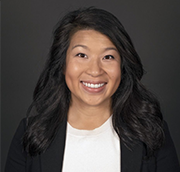 Amy Peterson headshot