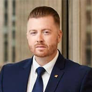 Headshot of Andrew Umphress