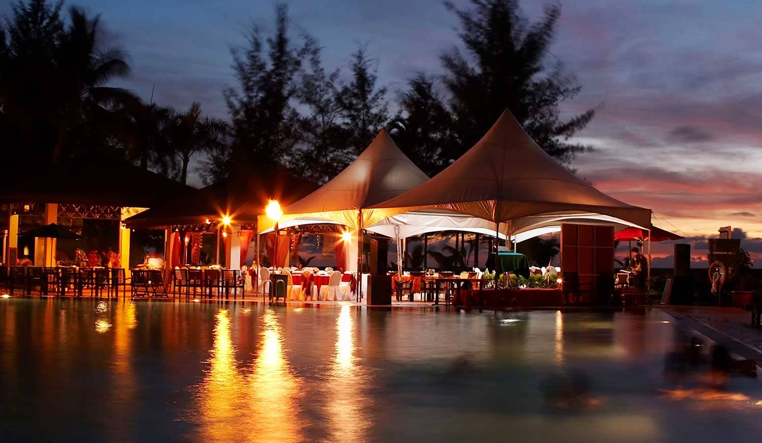 Outdoor nighttime reception